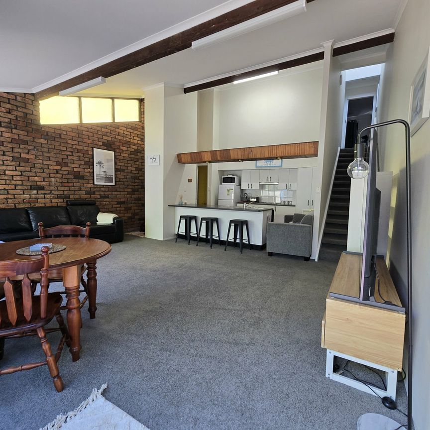 2-3 Bedroom Townhouse in the Heart of The Entrance - Photo 1