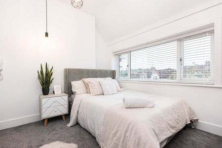 1 bedroom room to rent Bournemouth Road, Parkstone, BH14 - Photo 5