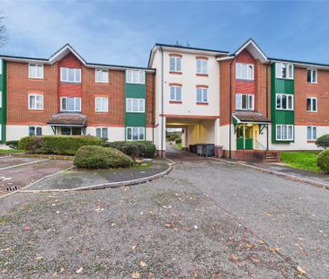 1 bedroom Flat in Missenden Gardens, Slough - Photo 1