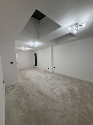5 Bed Detached House, Selbourne Road, LU4 - Photo 2