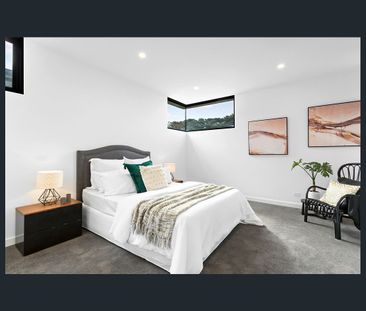 14 Kendari Avenue, Balwyn North VIC 3104 - Townhouse For Rent | Domain - Photo 5