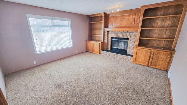 Large 4 Bedroom Home In Sundance | Deck + Finished Basement - Photo 1