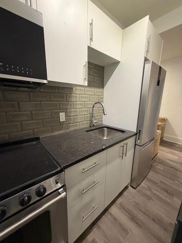 351 Friel Street - Photo 2