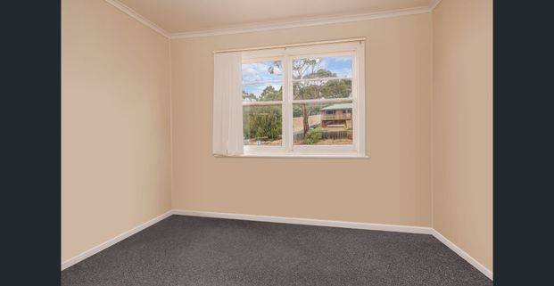 Comfortable Home in Claremont - Photo 1