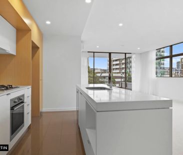 MGM MARTIN – TWO BEDROOM APARTMENT PLUS STUDY - Photo 3