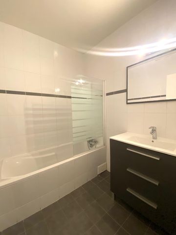 Location Appartement 4 pièces 87m² - Photo 3