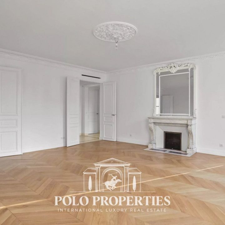 Appartement • Elysées-Madeleine - Photo 1