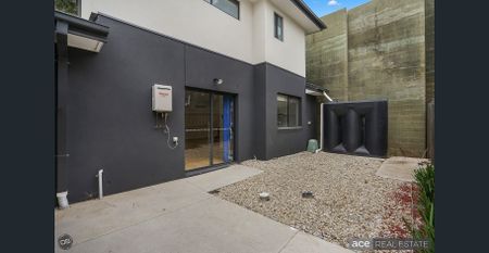 Location at its best!!!!! - Photo 3