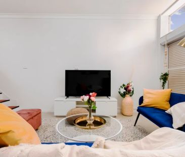 483 Harris, Sydney - Photo 1