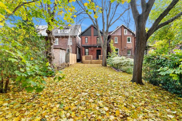 For Lease - 200 Sanford Avenue Unit# Main, Hamilton, Ontario - Photo 1