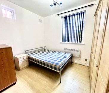 3 bedroom apartment to rent - Photo 3