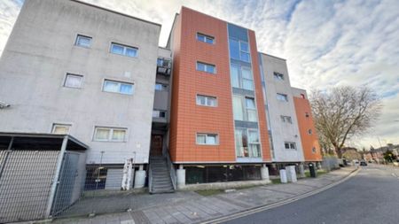 Hermit Road, London - Photo 4