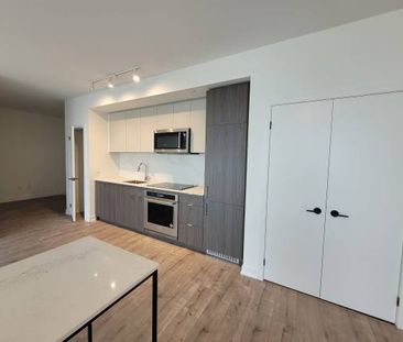 Brand-New, Spacious 2-Bed + Den, 2-Bath in Port Credit! (Missinihe) - Photo 3