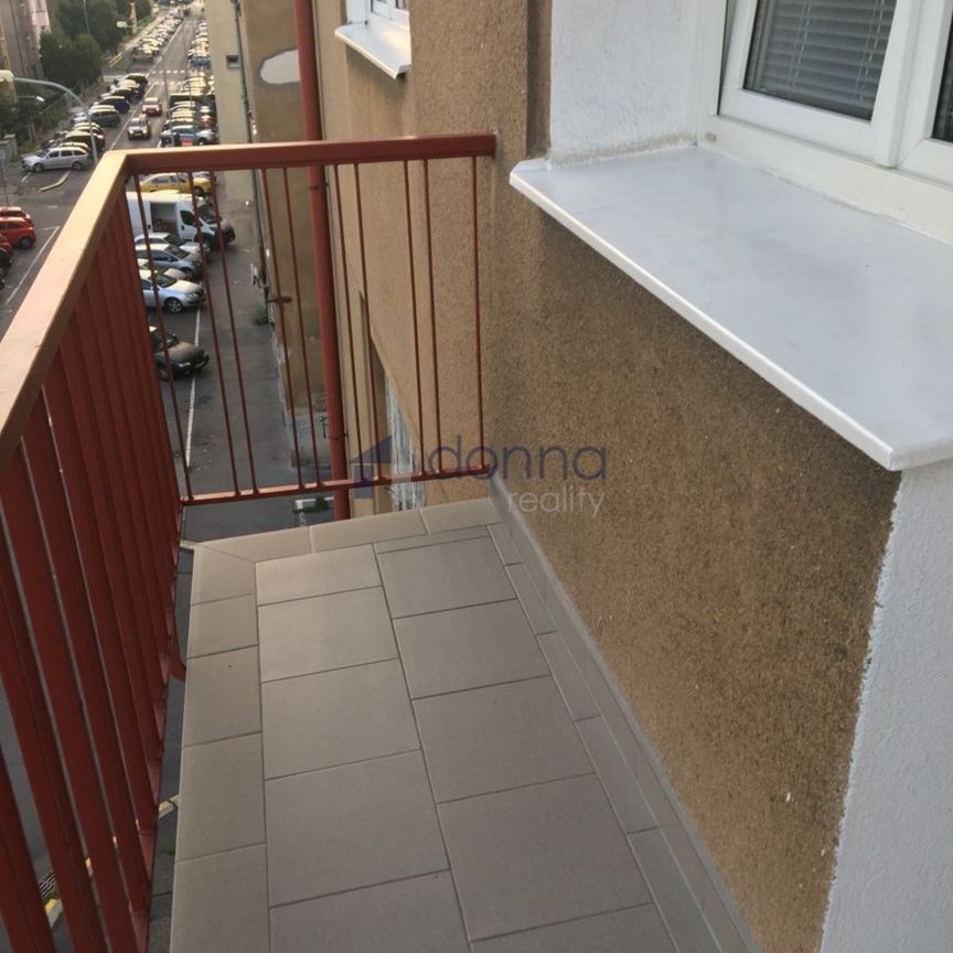 Pronájem bytu 3+1 96 m² - Photo 1