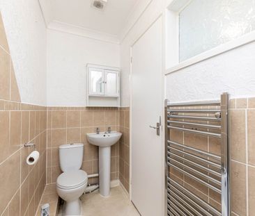 2 bed house to rent in Highview Gardens, Parkstone, BH12 - Photo 5