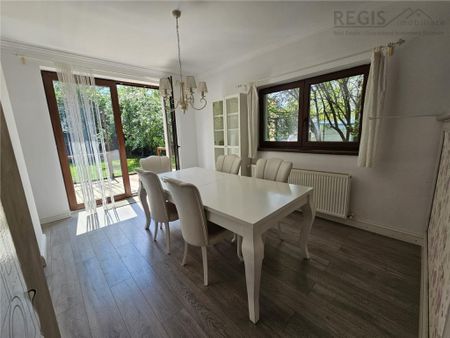 Casa cu 5 camere si gradina mare, in inima Brasovului - Fotografie 3