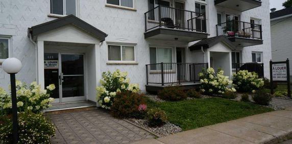 À Louer 2 1/2 - Photo 2