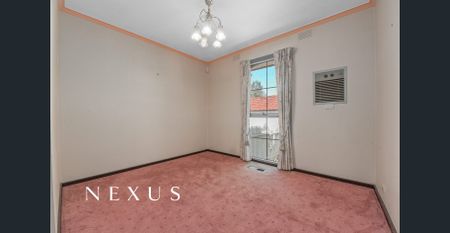 Conveniently Located - Photo 3