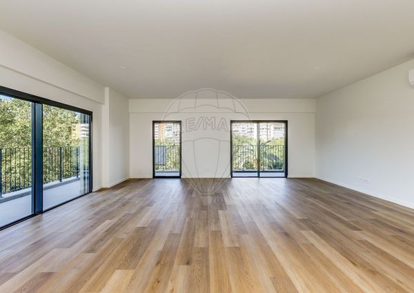 Apartamento T3 em Lisboa