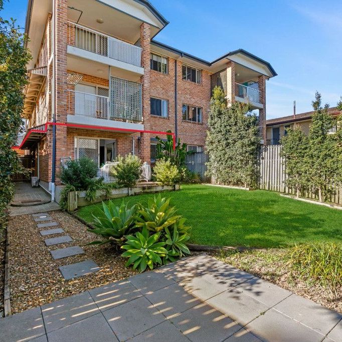 Beautiful Updated Unit - Photo 1