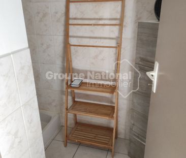 CHATEAURENARD centre, appartement type 2 meublé avec terrasse, - Photo 1