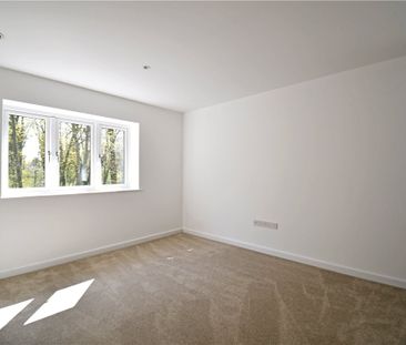 Well presented 2 bedroom apartment to rent in the popular village o... - Photo 1