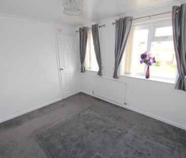 2 bedroom semi-detached house to rent - Photo 6