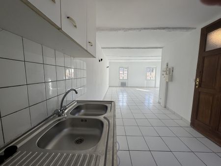 Location Appartement 1 pièce 35m² TOURVES 83170 - Photo 5