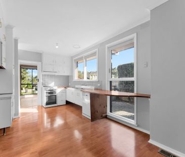 Large Family Home - Ready For You! - Photo 4