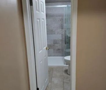 12 Bamford Crescent #Lower - Photo 5