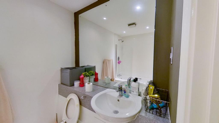 2 bedroom flat to rent - Photo 5