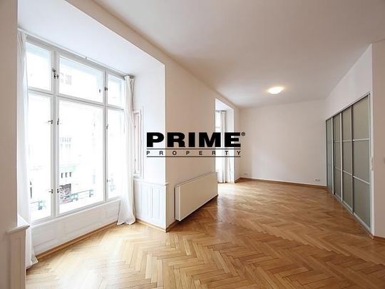 Apartment for rent, 4+kk - 3 bedrooms, 150m - Photo 1