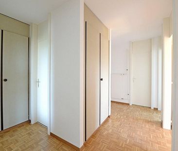 2.5 pièces dans un quartier très familial et proche de toute commodité - Photo 3