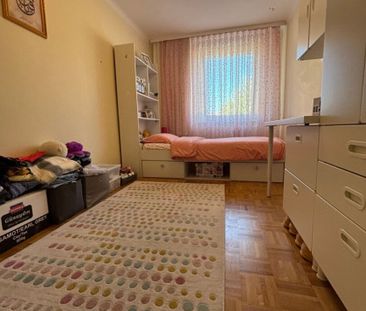 Familienwohn(t)raum mit Schlafzimmer und 2 Kinderzimmern in zentral... - Photo 2