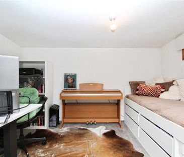 2 bedroom maisonette to rent - Photo 4