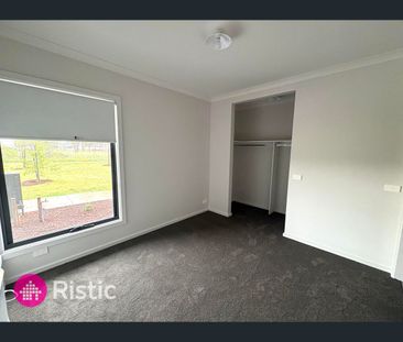 14 Woodhaven Walk, Wollert, Vic 3750 - Photo 1