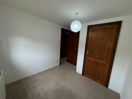2 bedroom end of terrace house to rent - Photo 5
