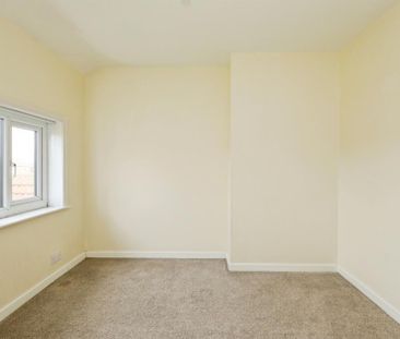 Essex Road - Photo 1