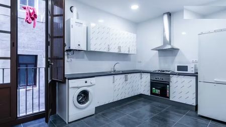 Carrer Nou de la Rambla, Barcelona, Catalonia 08001 - Photo 5