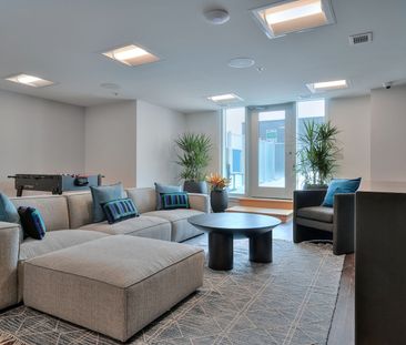 Story of Rideau & Chapel - Photo 1