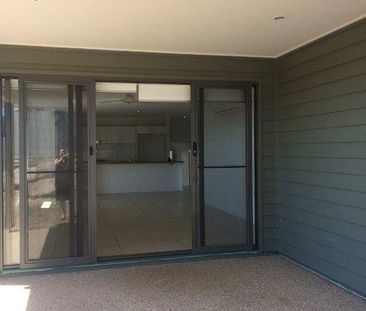 4 BEDROOM IN CUL-DE-SAC - Photo 6