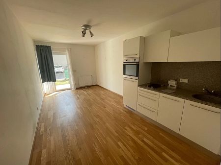 Neuwertige Singlewohnung mit Balkon in zentraler Lage ...! - Photo 4