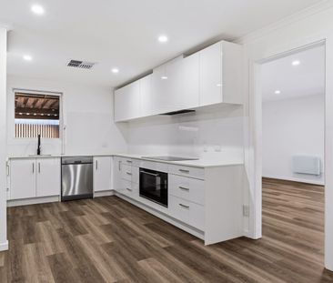 Modern Family Living in Peaceful Munno Para Location - Photo 4