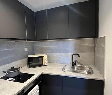 Studio to rent - Photo 1