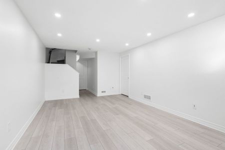 For Lease - 2477 Waterlilly Way, Barrhaven, Ontario - Photo 5