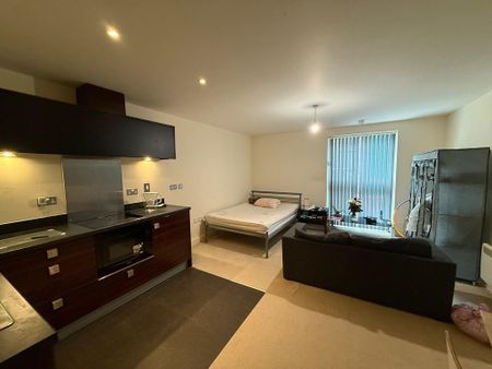 Studio to rent - Photo 3