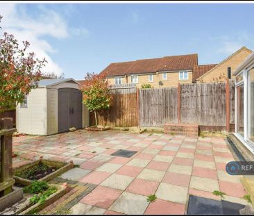 3 bedroom semi-detached house to rent - Photo 6