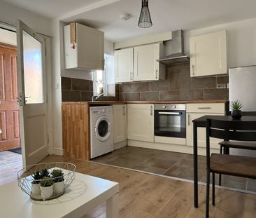 1 Bed Flat, I Bed Furnished, LE2 - Photo 1