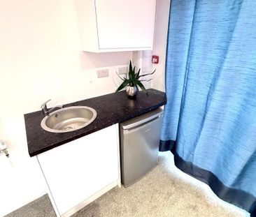 5 bedroom house of multiple occupation to rent - Photo 6