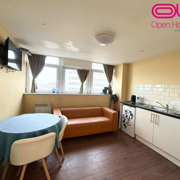 Bootle, L20 - Photo 1